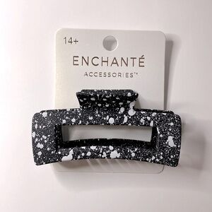 4/$20 Enchanté Black & White Speckled Hair Claw Clip